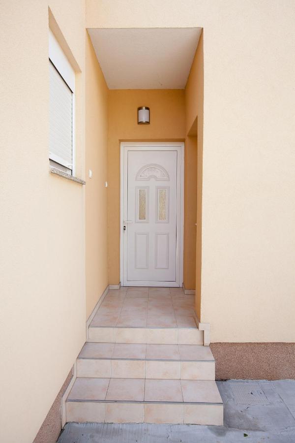Apartmani Lea Starigrad Paklenica Extérieur photo