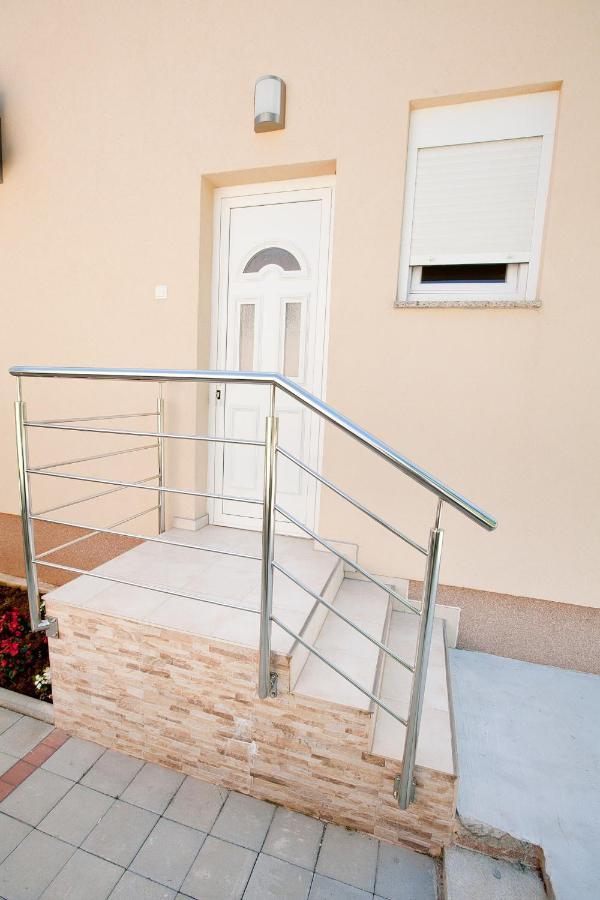Apartmani Lea Starigrad Paklenica Extérieur photo